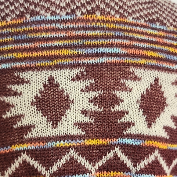 Xhilaration Burgundy and Cream Knit - Picture 8 of 14